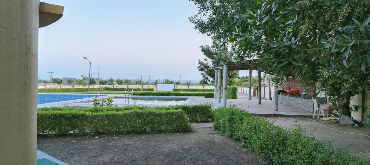 Krishna Farm & Forest Villa Bhuj Ngoại thất bức ảnh