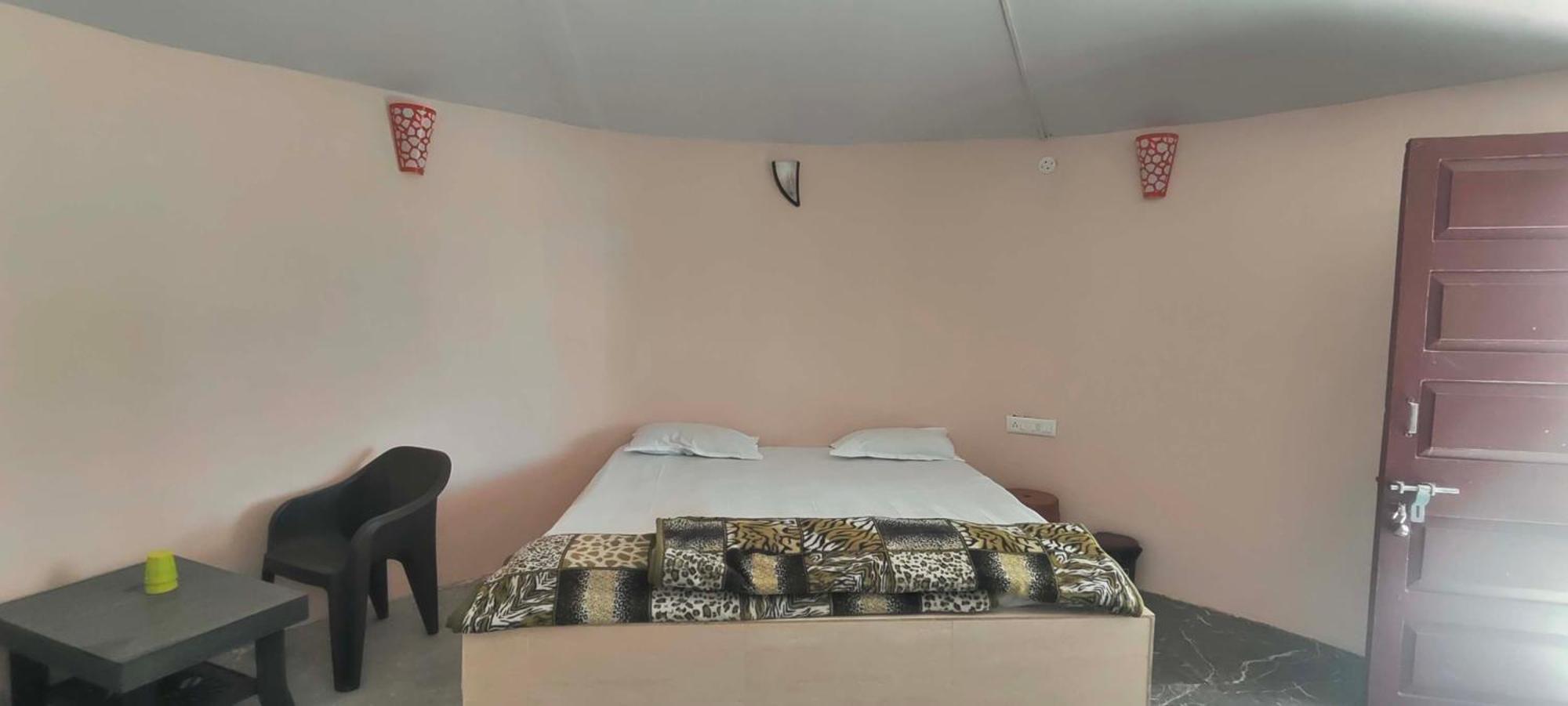 Krishna Farm & Forest Villa Bhuj Phòng bức ảnh